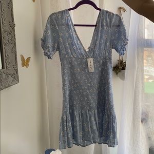 Blue floral Pacsun dress- size small (NWT)